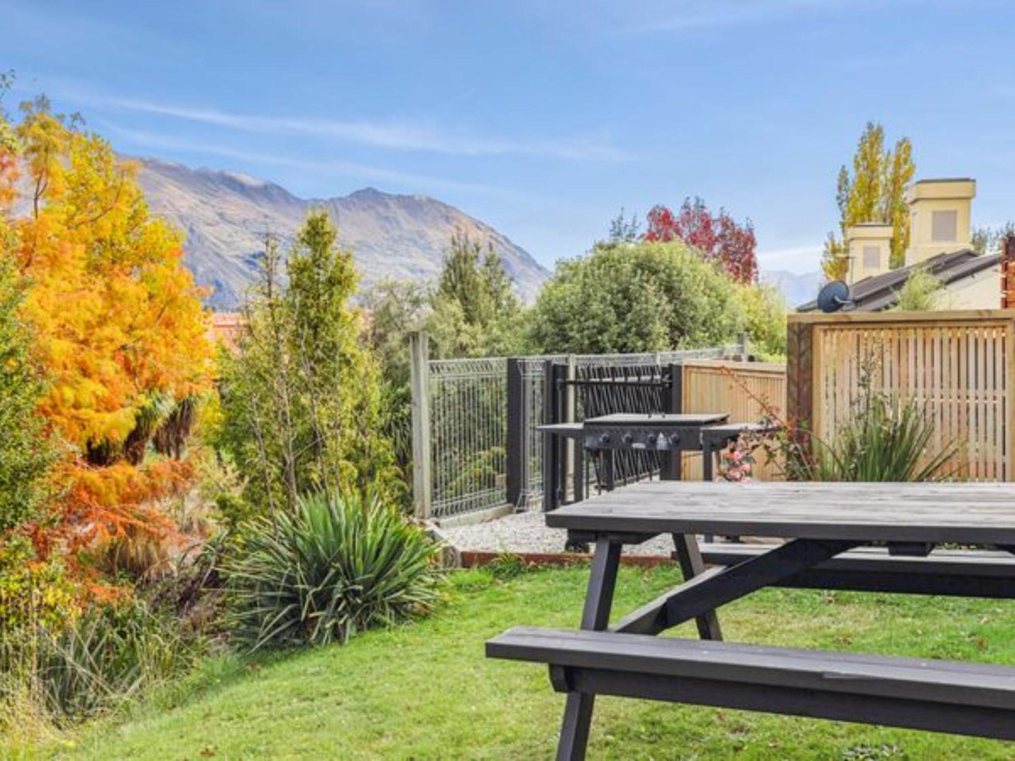 Asure Brookvale Motel Wanaka Exterior foto